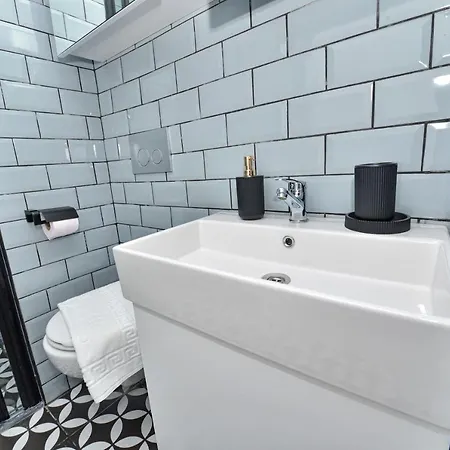 C Airport Apartman