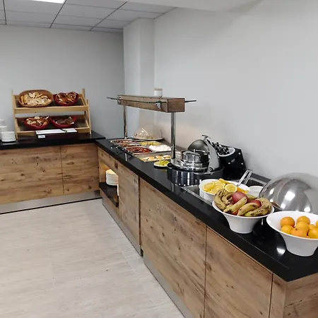C Airport Apartman
